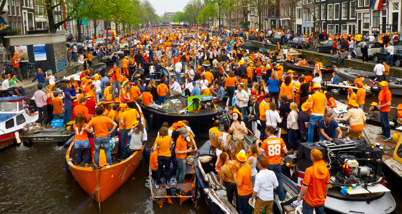 A true Dutch party - King's Day in Rotterdam